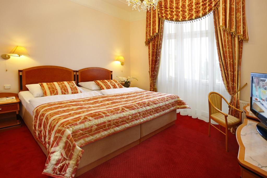 Ensana Hvezda - Imperial - Neapol Otel Mariánské Lázně Oda fotoğraf