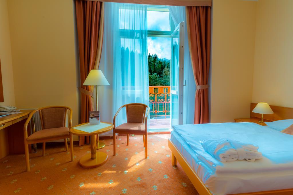 Ensana Hvezda - Imperial - Neapol Otel Mariánské Lázně Dış mekan fotoğraf