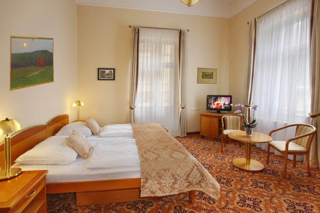 Ensana Hvezda - Imperial - Neapol Otel Mariánské Lázně Dış mekan fotoğraf