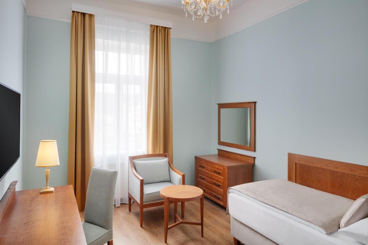 Ensana Hvezda - Imperial - Neapol Otel Mariánské Lázně Dış mekan fotoğraf